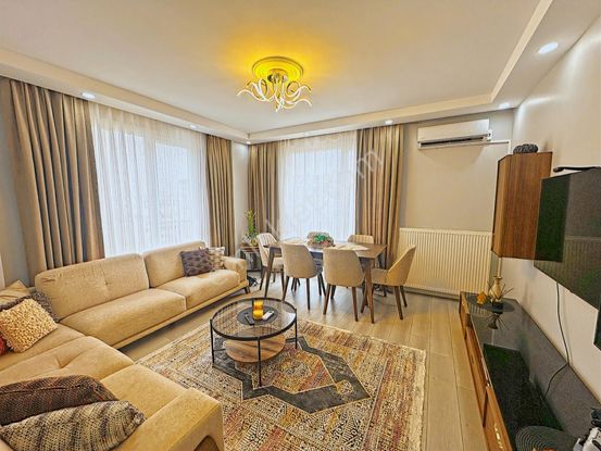 Remax-beylikdüzü Kavaklı Merkez'de İskanlı Yeni Binada 2+1