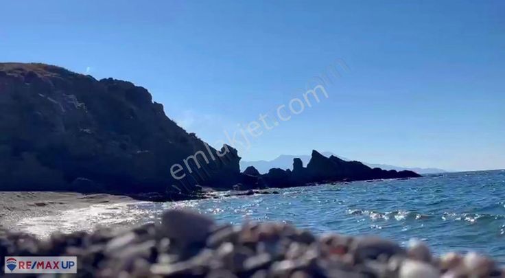 Karaburun Badembükünde Satılık Geniş Tarla