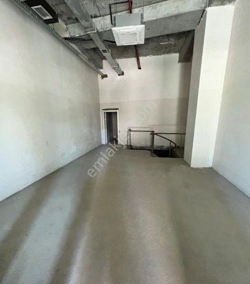 Adım İstanbulda Kiralık Boş Dükkan