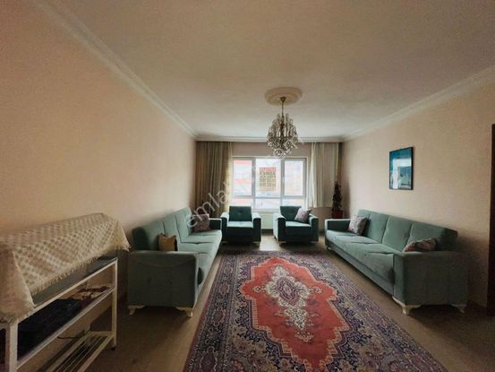 Kalecik Emlak'tan Merkezde Mahallesinde Beş Yol Yakını 3+1 2.katta