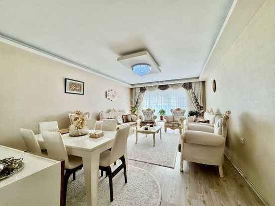 Kalecik Emlak'tan E.banyolu Full Yapılı Merkezi Sistem Kat Sitede 4+1