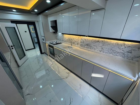 Mareşal Çakmak Mh 3+1 1. Ara Katta Merkezi Konumda Daire