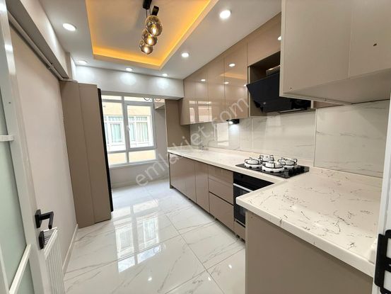 Sincan Mareşal Çakmak Mah'de 3+1 Full Yapılı Ara Kat Daire
