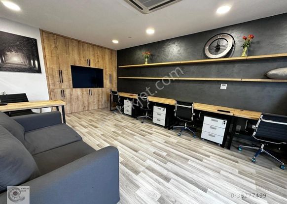Maslak 1453 Hazır Kullanıma Uygun Eşyalı 3 Bölmeli Ofis