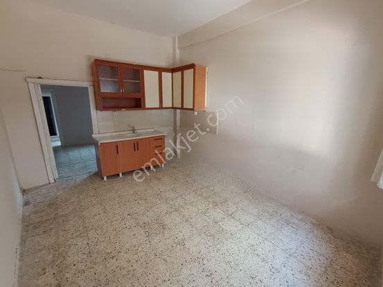 Ergünden Hamidiyede Sahile Yakın Masrafsız Zemin Kat 2+1 Satılık Daire