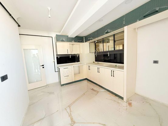 Yıldız'dan Muazzam İşçilik Hastane Okul Dibinde Geniş Balkon Ara Kat Fırsatı!