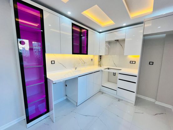 🏡alaybey Mahallesi 🏡 ✅3+1 135 M2 5 Katlının 1 Katı Arakat ❇️kombi Petekli Ful