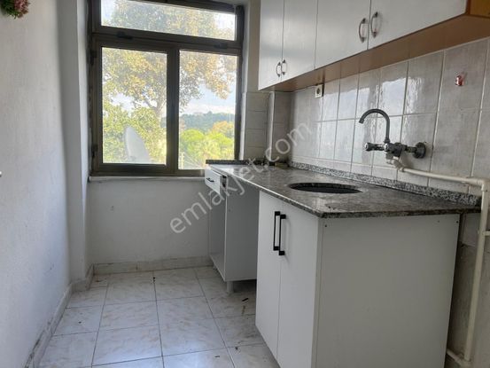 Denize Sıfır Konumda 40 Metre Arsa Paylı 2+1 Arakat Daire