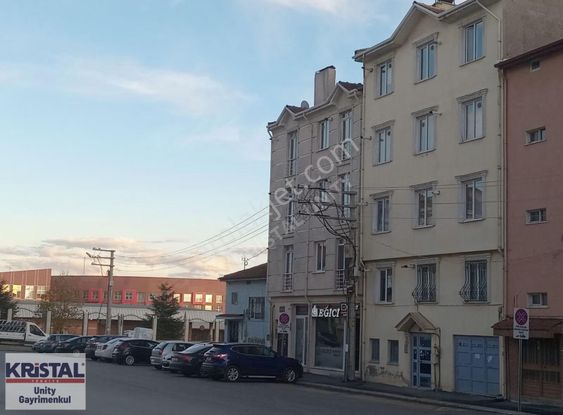 Anadolu Üniversitesi Yanında Ayrı Mutfaklı Apart