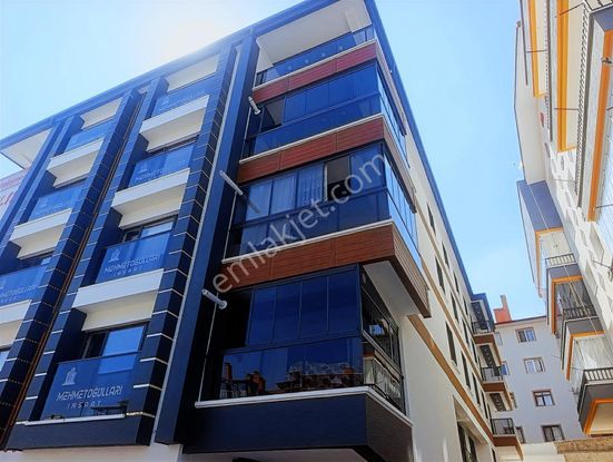 İskanlı Asansörlü Fuul Yapılı Yüksek Kira Getirili Sıfır Daire