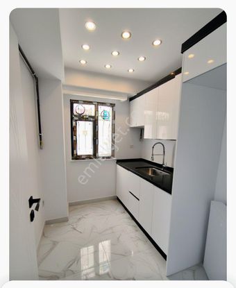 E5 Metro Metrobüz Yakını Sıfır 1+1 Daire