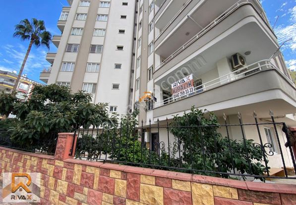 Rivax'tan Menderes Mah'de Merkezi Lokasyon Site İçi 3+1!