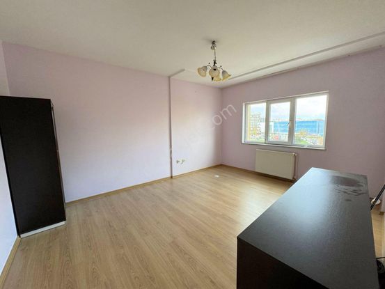 Mertcan'dan Çamlık Mah. İskanlı Güvenlikli Sitede Balkonlu 2+1