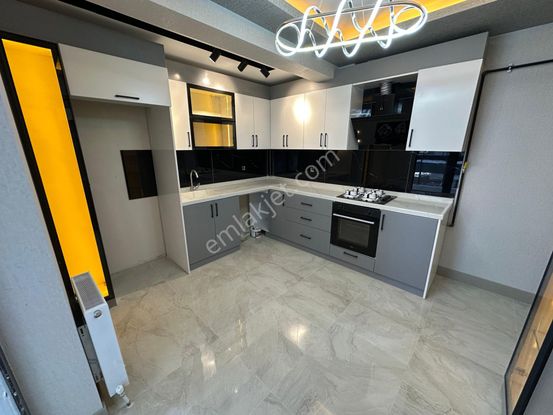Sincan Yenikentte Satılık 2+1 Luks Daire Güzel İşçilik