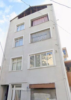 Mertcan'dan Topselvi Cad. 1dk 2 Dükkan + 3 Katlı Satılık Bina