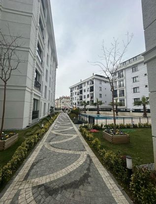 Büyükçekmeçe'de Sahile 1 Dk Yürüme Mesafesinde Satılık 4+2 Daire