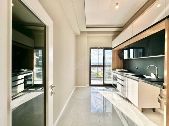 ꧁ay Emlaktan꧂akçay'da Arakat Ayrı Mutfak Ön Cephe Satılık 2+1 Ultra Lüks Tasarım Daire