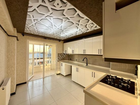 Kalecik Emlak'tan Asansörlü K.otoparklı Lüx Yapılı 2+1 Daire