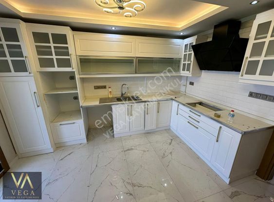 Güzelyurt Site İçi 4+1 Havuzlu Saunalı Arakat