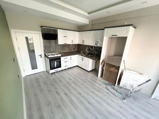 Yükselden Kadıköyde Fırsat! Ön Cephe Geniş Balkon Şık 2+1 Satılık Daire*