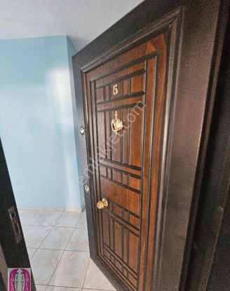 A K Mutludan Gülveren Asat Karşısı 2+1 Eşyasız 1.kat Daire