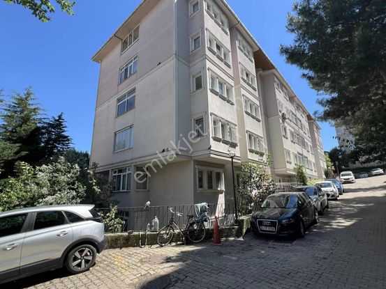 Çengelköy Ata-2 Sitesinde____ 130 M2 Keyifli 3+1 Daire