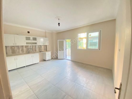 Prestij'den Barbarosta Geniş Oturumlu Ferah Yapılı 2+1 Daire