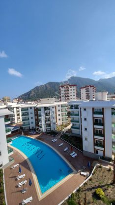 Sarısuda Lüks Site İçerisinde Giriş Kat Amerikan Mutfak Ebeveyn Banyolu 3+1 Kiralık Daire