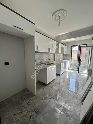 Başakşehir Güvercintepe Mahallesinde Satılık 2+1 Arakat