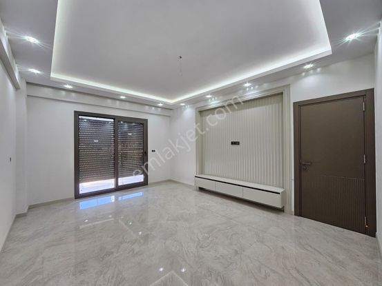 Denizli Şemikler'de Naz Bayrağa Yakın 3+1 155 M2 E.banyolu G.odalı Lüks Daireler