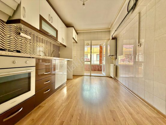 Kalecik Emlak'tan Hicret Cami Yakını Katta Güney 3+1 Yapılı Daire