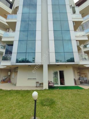 Konyaaltı Liman Mahallesi'nde Havuzlu Sitede Lüks Eşyalı 2+1 Bahçe Katı Daire