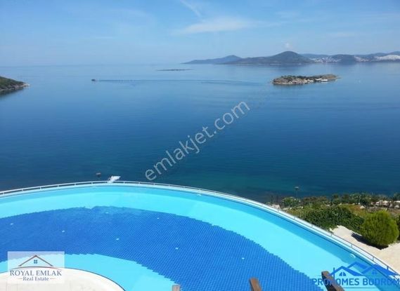 Muğla Bodrum Denize Sıfır Sitede Ful Deniz Manzaralı Daire