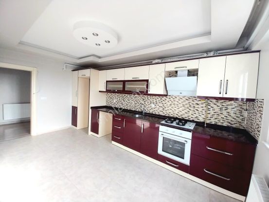 Yükselden Kadıköyde Deniz Manzaralı Arakat Ultra Geniş 3+1 Satılık Daire