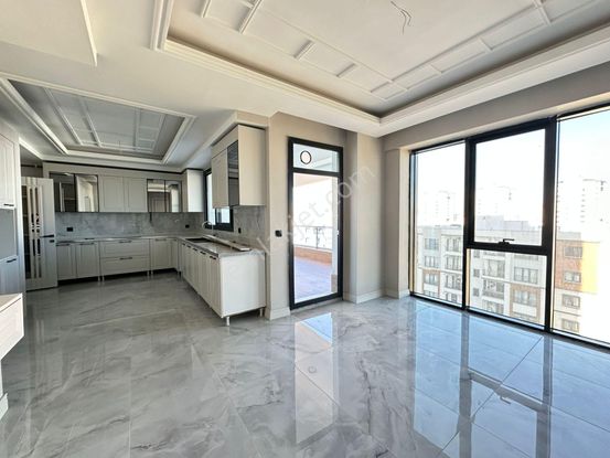 Acil Kiralık- Yeni Cezaevi Civarında 4.5+1 Ultra Lüks Daire