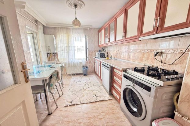 Bademlik Mahallesi'nde Cadde Üzeri 2+1 Daire!