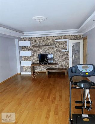 Muğla Emlaktan Gönenli Cami Yakını 100m 2+1 Asansörlü 3.kat