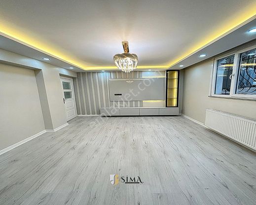 Metrobüse Ve Ana Caddeye Yakın Full Dekorlu 3+1 120m2 Satılık Daire
