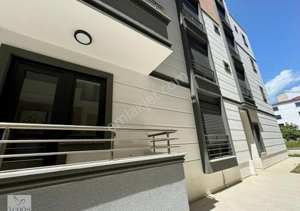 Akçay Altınkumda Şık Tasarımlı Yüksek Giriş 2+1 Satılık Daire