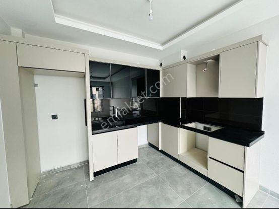 Arslan Mülk Ofisinden Sehır Hastanesi 4+0 Satılık Daire