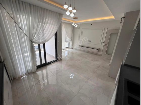 Konyaaltı Altınkum Mah Sahibinden Kiralık 2+1 Daire Sahibi İletişim: O538 839’ O679 📲