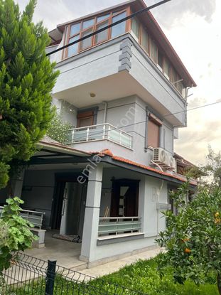 Sahibinden Sahibinden Denize 150 Metre, Nezih Ortamda 4+1 Eşyalı Yazlık