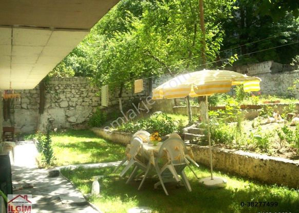 Kolej Samur Sokak'ta Kiralık 2+1 Bahçe Katı