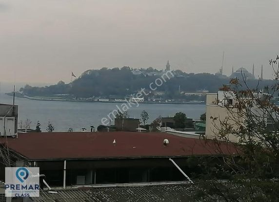 Beyoğlu Kılıçali Mahallesinde Boğaz Görür 2+1 Daire