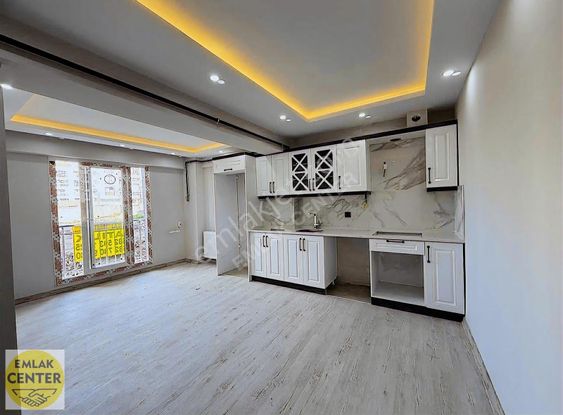 Muradiye'de Sıfır 1+1 Oturuma Hazır Daire