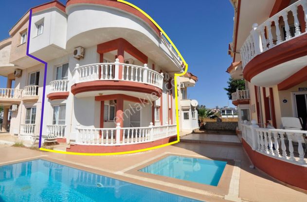 Didim Efeler'de Geniş Ailelere Uygun Villa 5+1