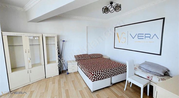 Vera'dan Yeşilvadi Konutlarında 1+1 Eşyalı Daire