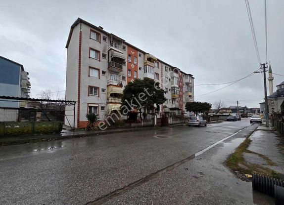 Adapazarı Ozanlar Mahallesinde Satılık 2+1 Daire