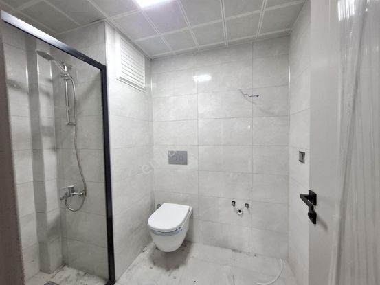 Sincan'da Sıfır, Ebeveyn Banyolu,çift Asansörlü, 2+1 Daire