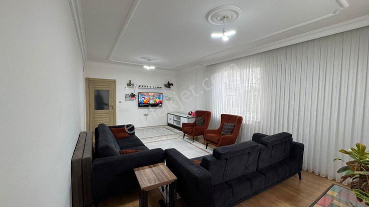 Yüksek Giriş 4+1 Satılık Daire